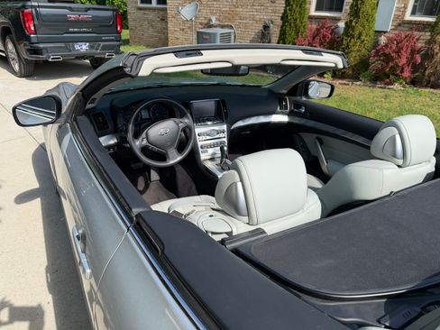 Used 2013 INFINITI G37 Sport w/ Premium Pkg RWD image 18