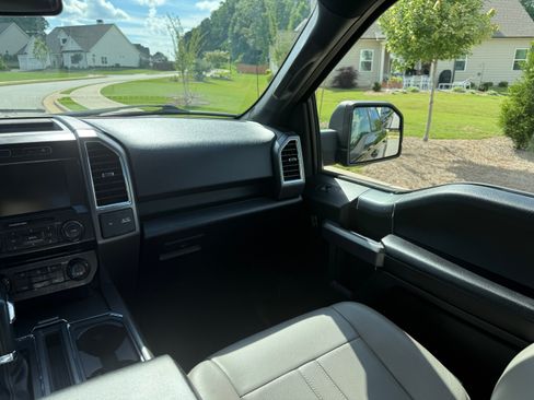 Used 2015 Ford F150 XLT w/ Equipment Group 301A Mid AWD/4WD image 15
