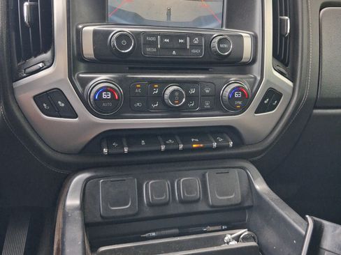 Used 2015 GMC Sierra 1500 SLT w/ SLT Preferred Package AWD/4WD image 9