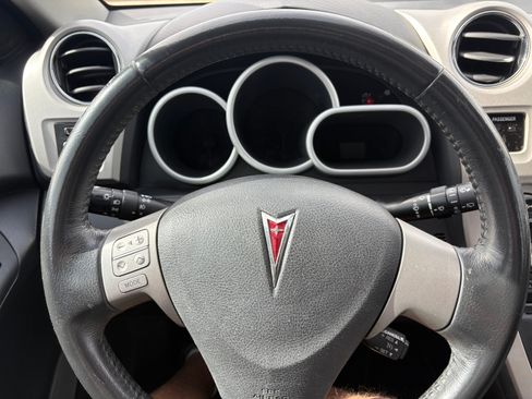 Used 2009 Pontiac Vibe AWD w/ Sun And Sound Package image 8