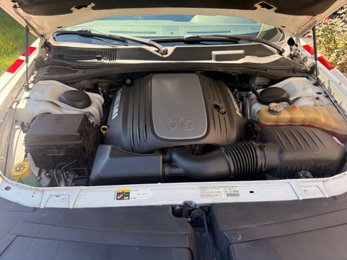 Used 2013 Dodge Challenger R/T RWD image 17