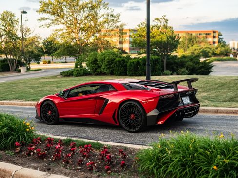 Used 2016 Lamborghini Aventador LP 750-4 Superveloce AWD/4WD image 17