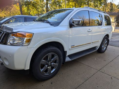 Used 2014 Nissan Armada Platinum w/ Platinum Reserve Package image 2