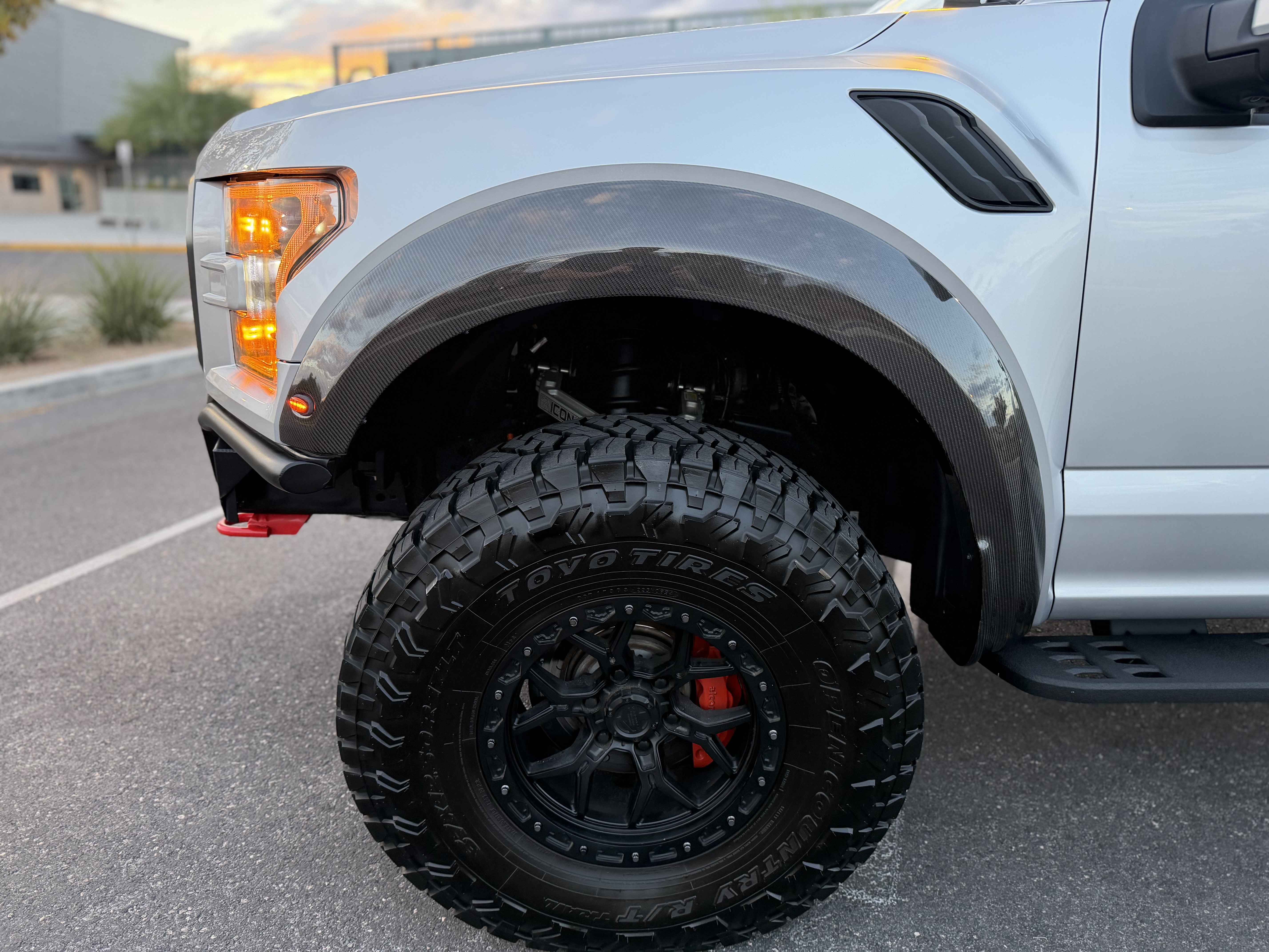 Used 2019 Ford F150 Raptor w/ Equipment Group 802A Luxury AWD/4WD image 18