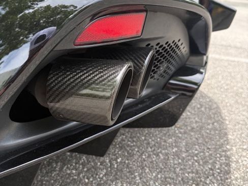 Used 2019 Aston Martin V8 Vantage Coupe RWD image 5