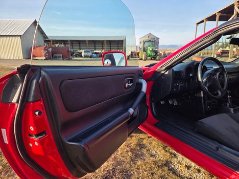 Used 2001 Toyota MR2 image 8