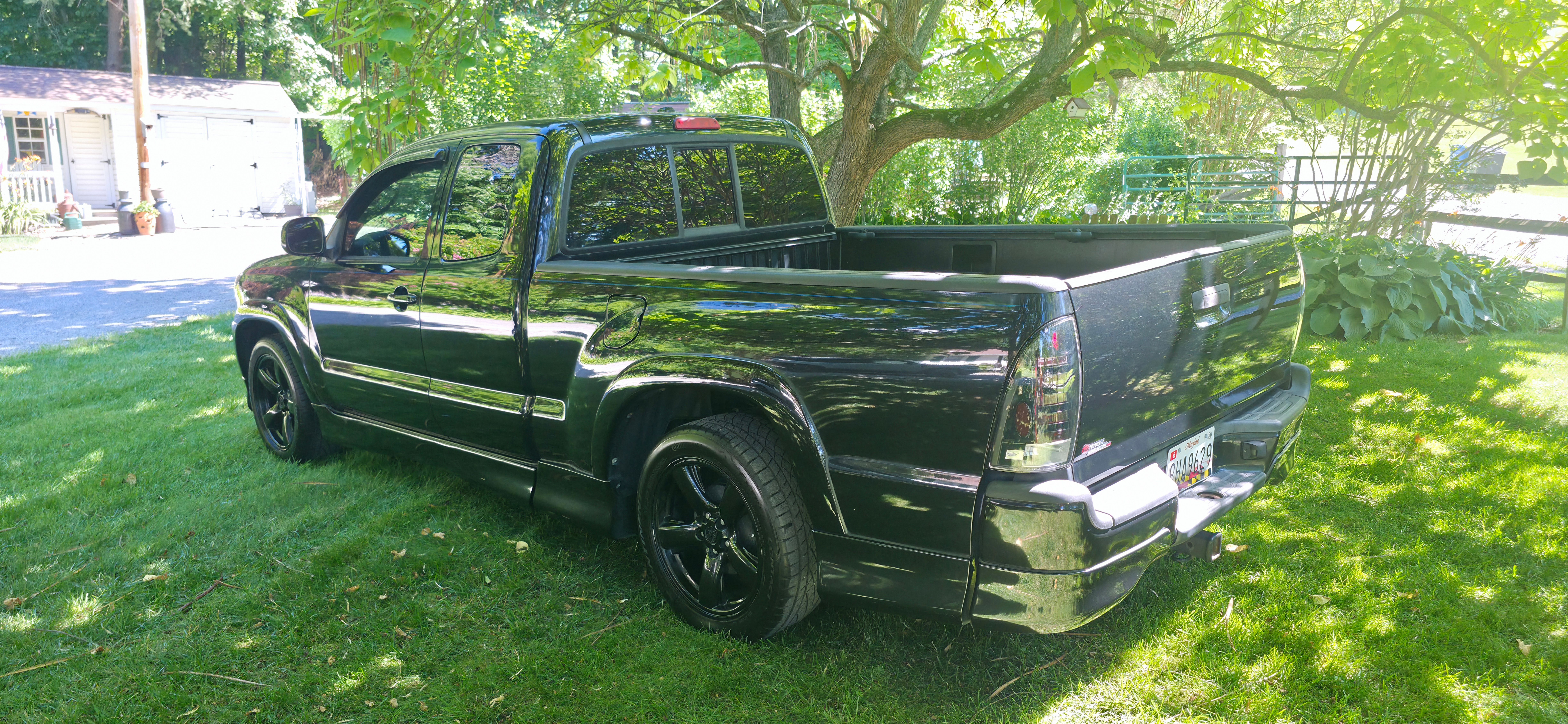 Used 2009 Toyota Tacoma X-Runner RWD image 9