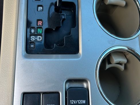 Used 2013 Toyota Highlander FWD image 14