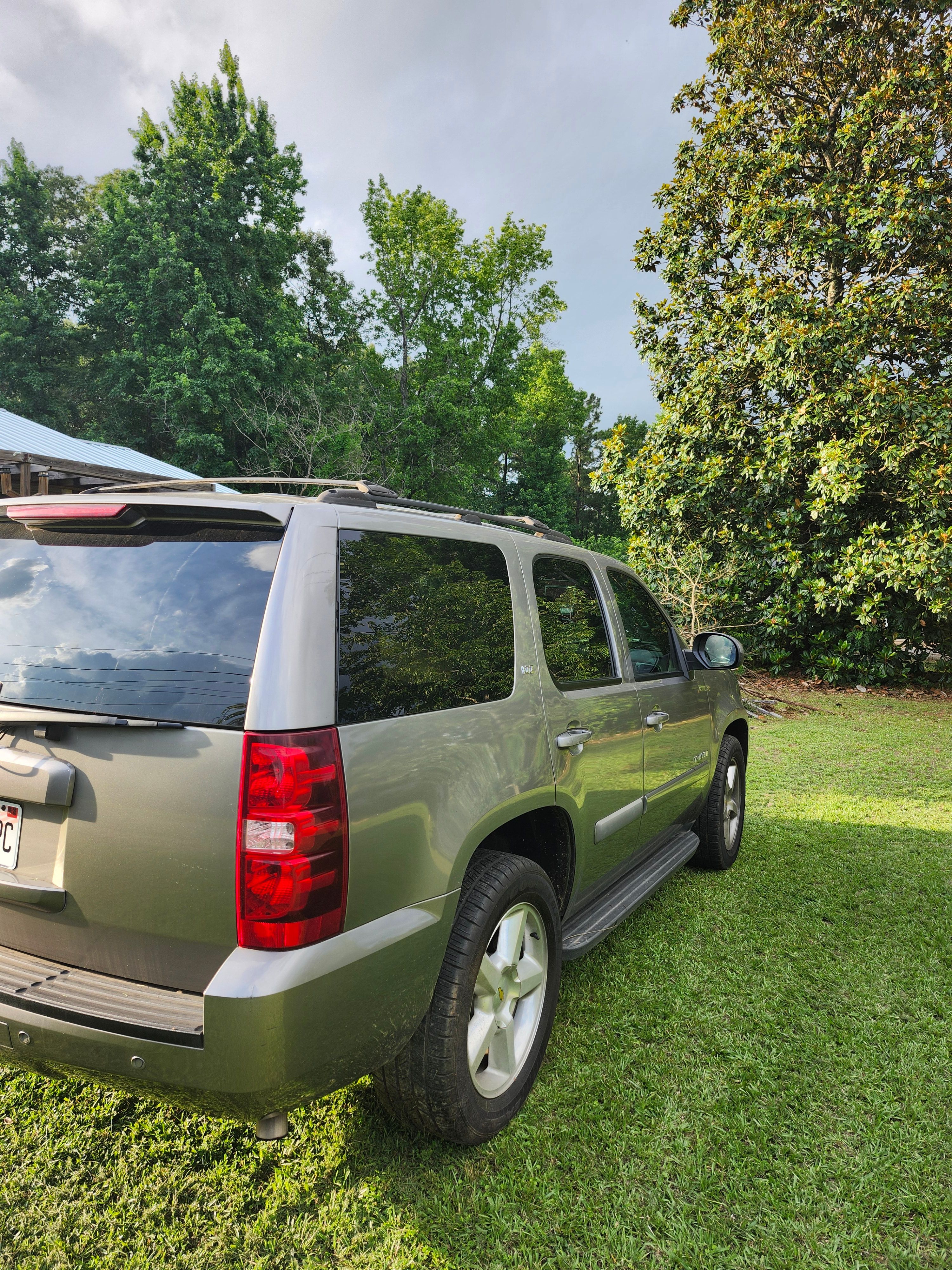 Used 2007 Chevrolet Tahoe LTZ w/ LTZ Preferred Equipment Group RWD image 19