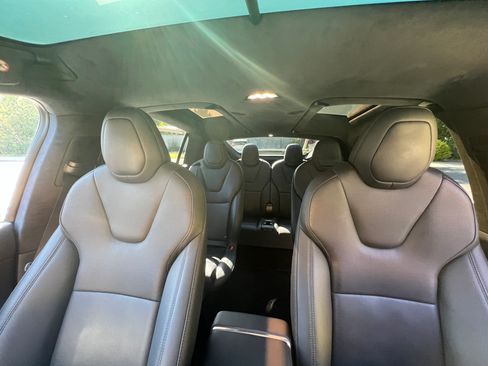 Used 2023 Tesla Model X AWD/4WD image 8