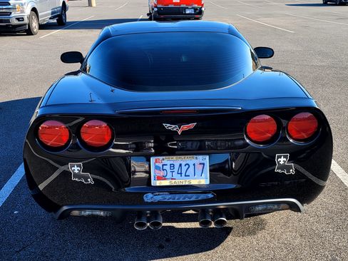 Used 2011 Chevrolet Corvette Coupe w/ Preferred Equipment Group image 2