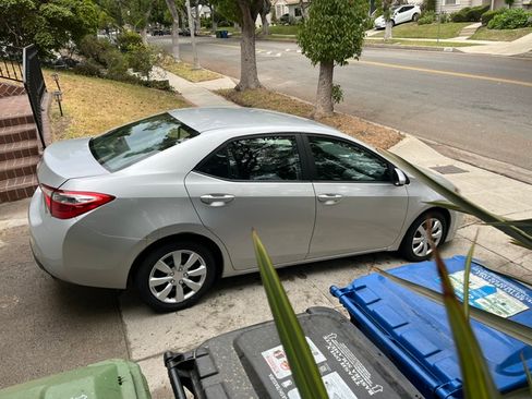 Used 2015 Toyota Corolla LE FWD image 14