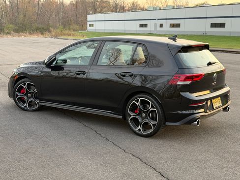 Used 2025 Volkswagen GTI Autobahn image 9