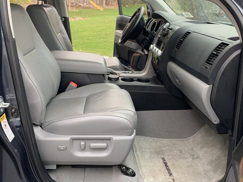 Used 2010 Toyota Tundra Limited image 10