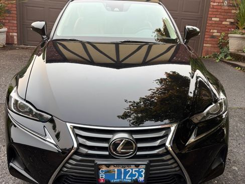 Used 2018 Lexus IS 300 w/ Comfort Package RWD image 1
