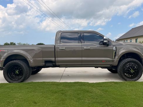 Used 2026 Ford F450 Platinum w/ Platinum Plus Package AWD/4WD image 4