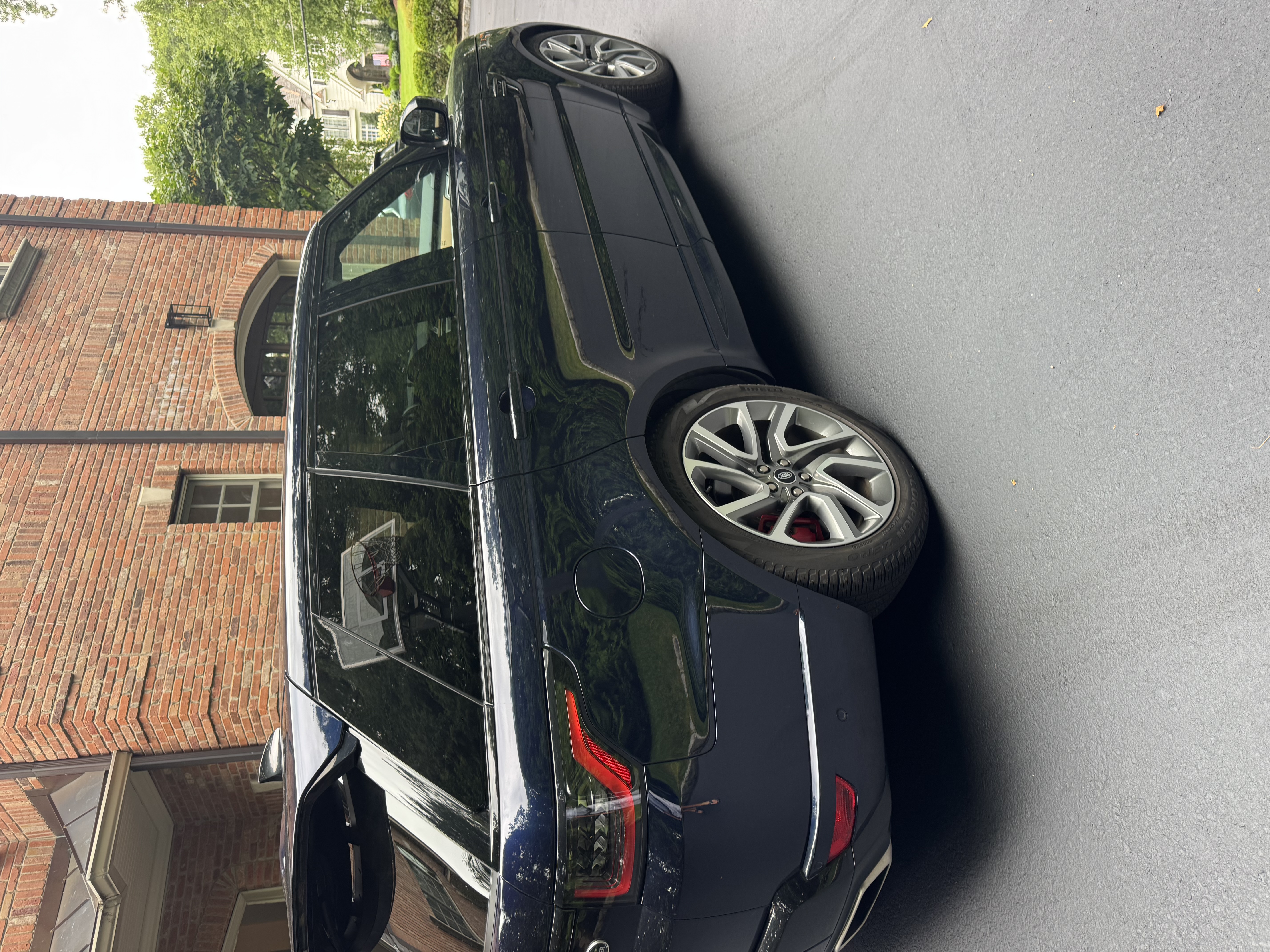 Used 2022 Land Rover Range Rover Sport HSE Dynamic AWD/4WD image 2