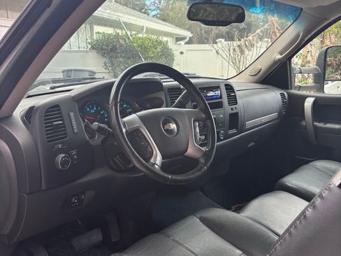 Used 2010 Chevrolet Silverado 2500 LT image 12