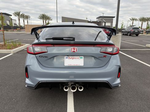 Used 2025 Honda Civic Type R image 14