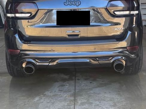 Used 2016 Jeep Grand Cherokee SRT image 4