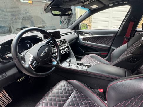 Used 2022 Genesis G70 3.3T w/ Sport Prestige Package AWD/4WD image 9