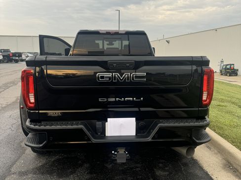 Used 2020 GMC Sierra 3500 Denali w/ Denali Ultimate Package image 4