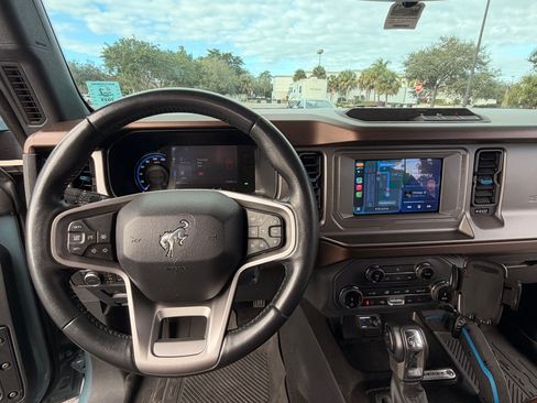 Used 2022 Ford Bronco Outer Banks image 9