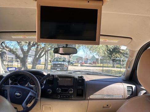 Used 2013 Chevrolet Silverado 3500 LT w/ Interior Plus Package image 16