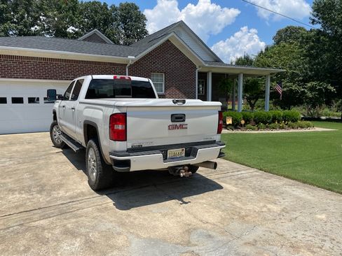 Used 2018 GMC Sierra 2500 Denali w/ Duramax Plus Package image 4