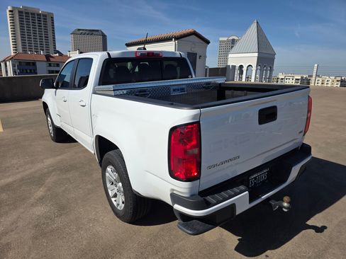 Used 2022 Chevrolet Colorado LT w/ LT Convenience Package image 9