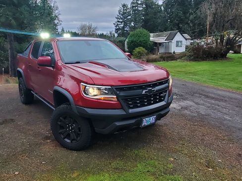 Used 2019 Chevrolet Colorado ZR2 w/ ZR2 Dusk Special Edition image 9