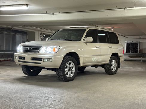 Used 2005 Lexus LX 470 4WD image 4