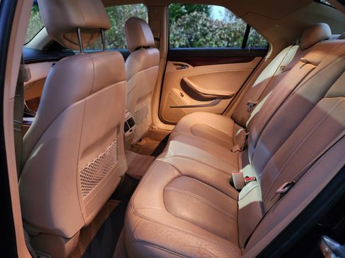 Used 2011 Cadillac CTS Luxury image 13