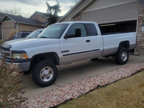Used 2001 Dodge Ram 2500 Truck 4x4 Quad Cab image 1
