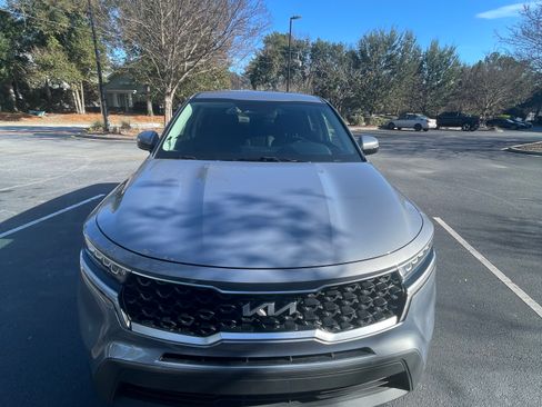 Used 2022 Kia Sorento LX FWD image 4