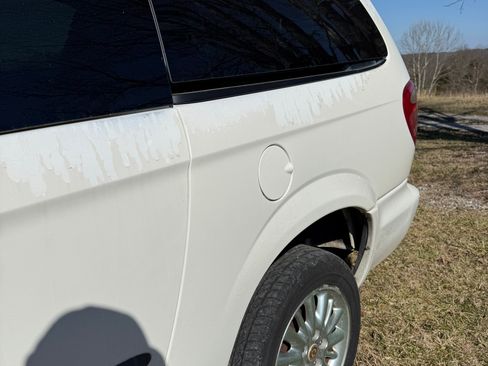 Used 2003 Dodge Grand Caravan Sport image 9