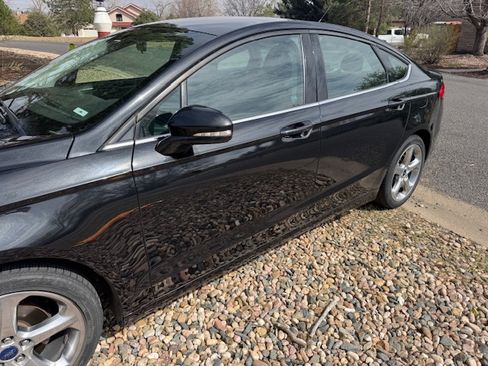 Used 2015 Ford Fusion SE image 21