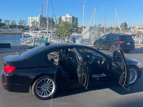 Used 2011 BMW 528i Sedan image 17