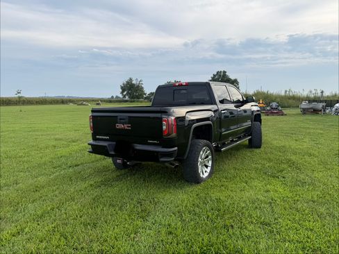 Used 2017 GMC Sierra 1500 Denali AWD/4WD image 9
