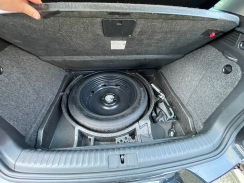 Used 2009 Volkswagen Tiguan SEL image 17