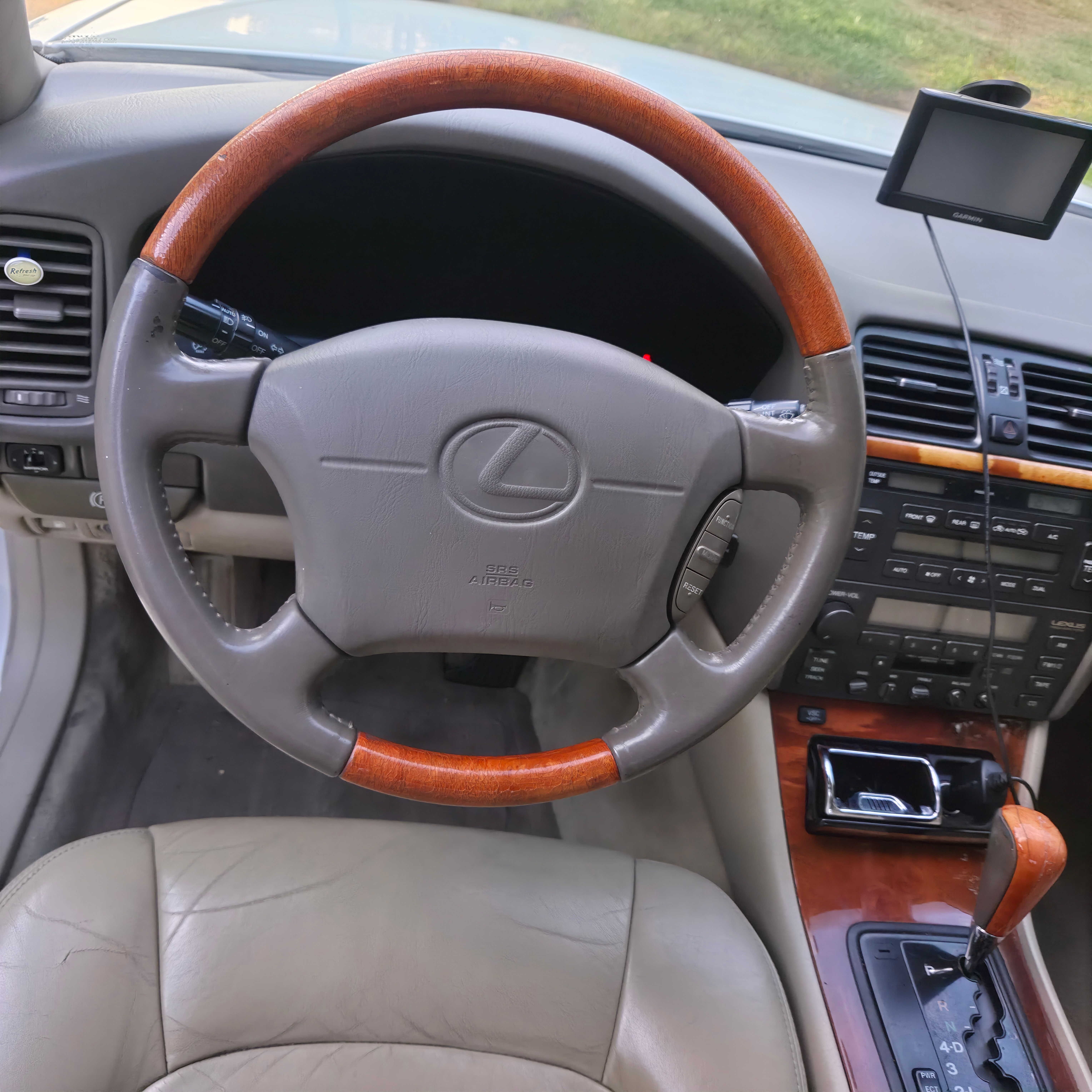 Used 1998 Lexus LS 400 RWD image 13