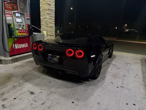 Used 2006 Chevrolet Corvette Z06 w/ Preferred Equipment Group image 2