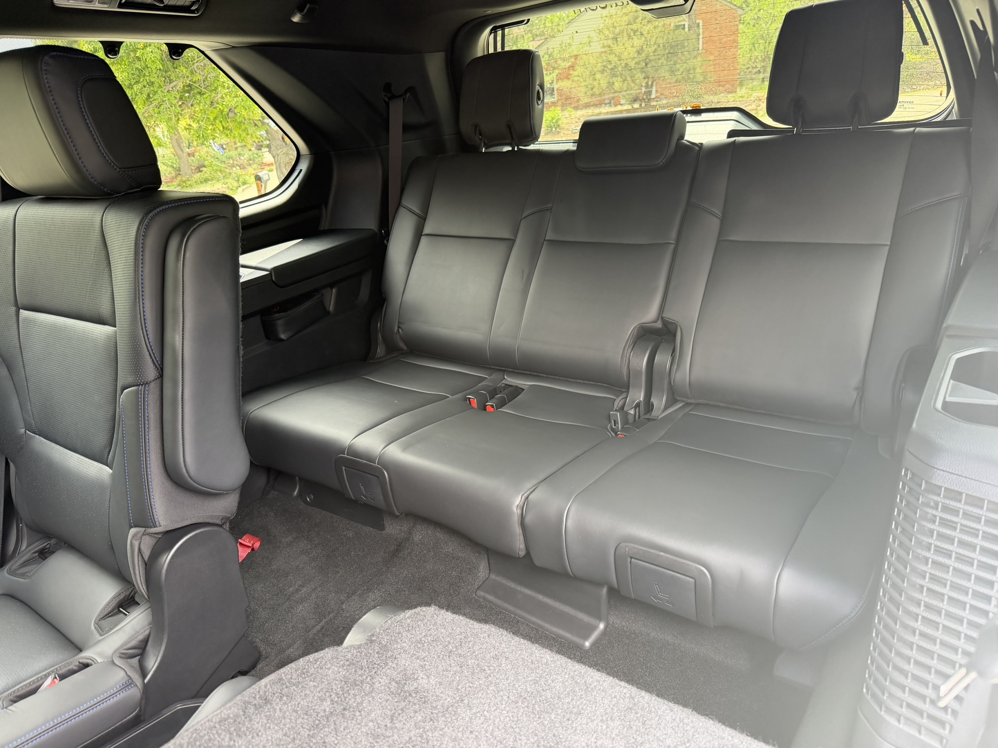 Used 2024 Toyota Sequoia Platinum AWD/4WD image 1