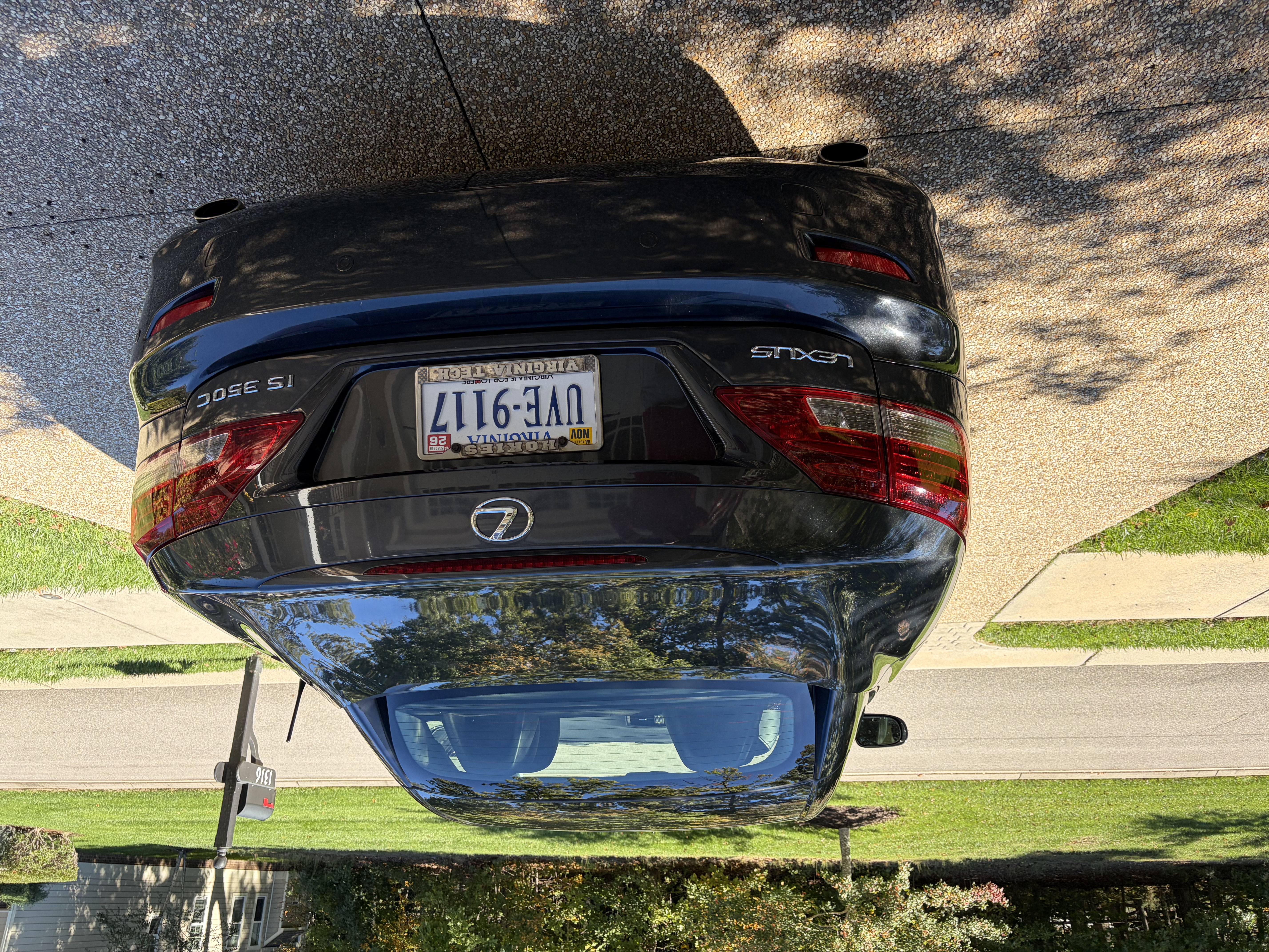 Used 2010 Lexus IS 350C RWD image 4