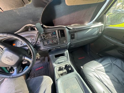Used 2000 GMC Sierra 1500 2WD Extended Cab image 6