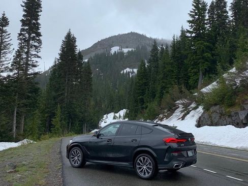 Used 2020 BMW X6 xDrive40i w/ M Sport Package image 12