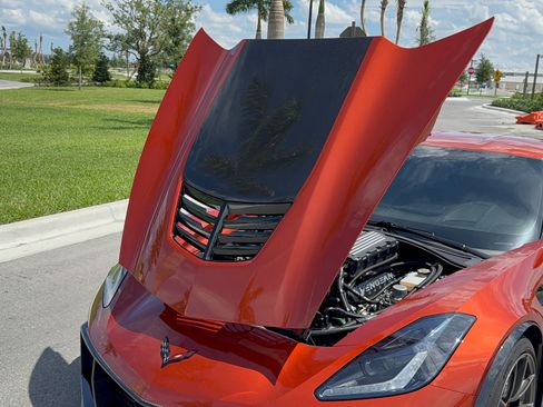 Used 2016 Chevrolet Corvette Z06 w/ 3LZ Preferred Equipment Group RWD image 14