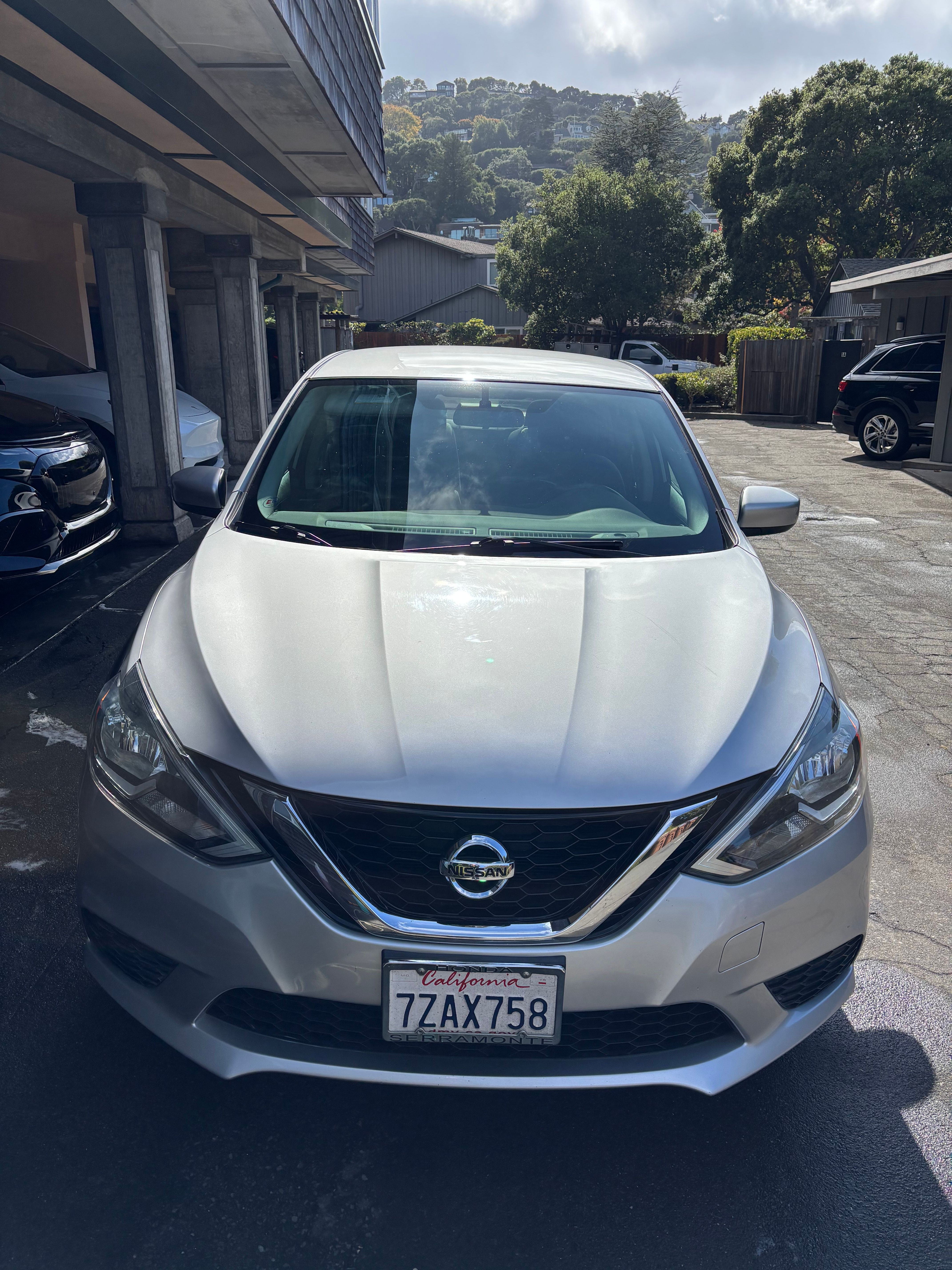 Used 2017 Nissan Sentra SV FWD image 1