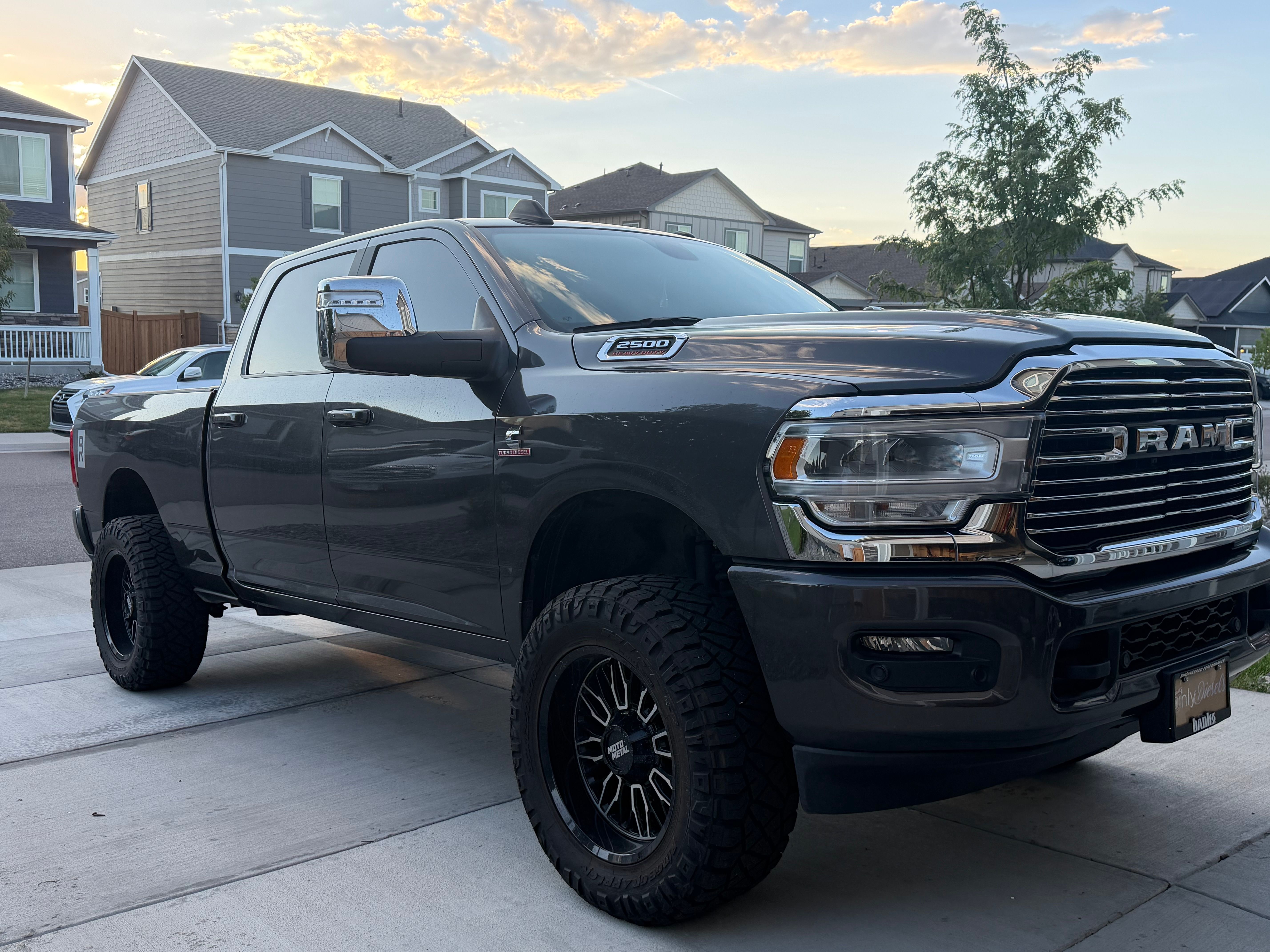 Used 2024 RAM 2500 Laramie AWD/4WD image 5