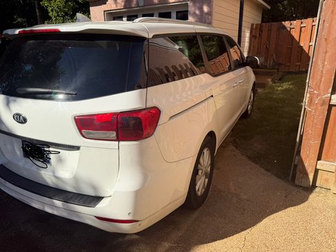 Used 2016 Kia Sedona LX w/ Option Group 020 image 5